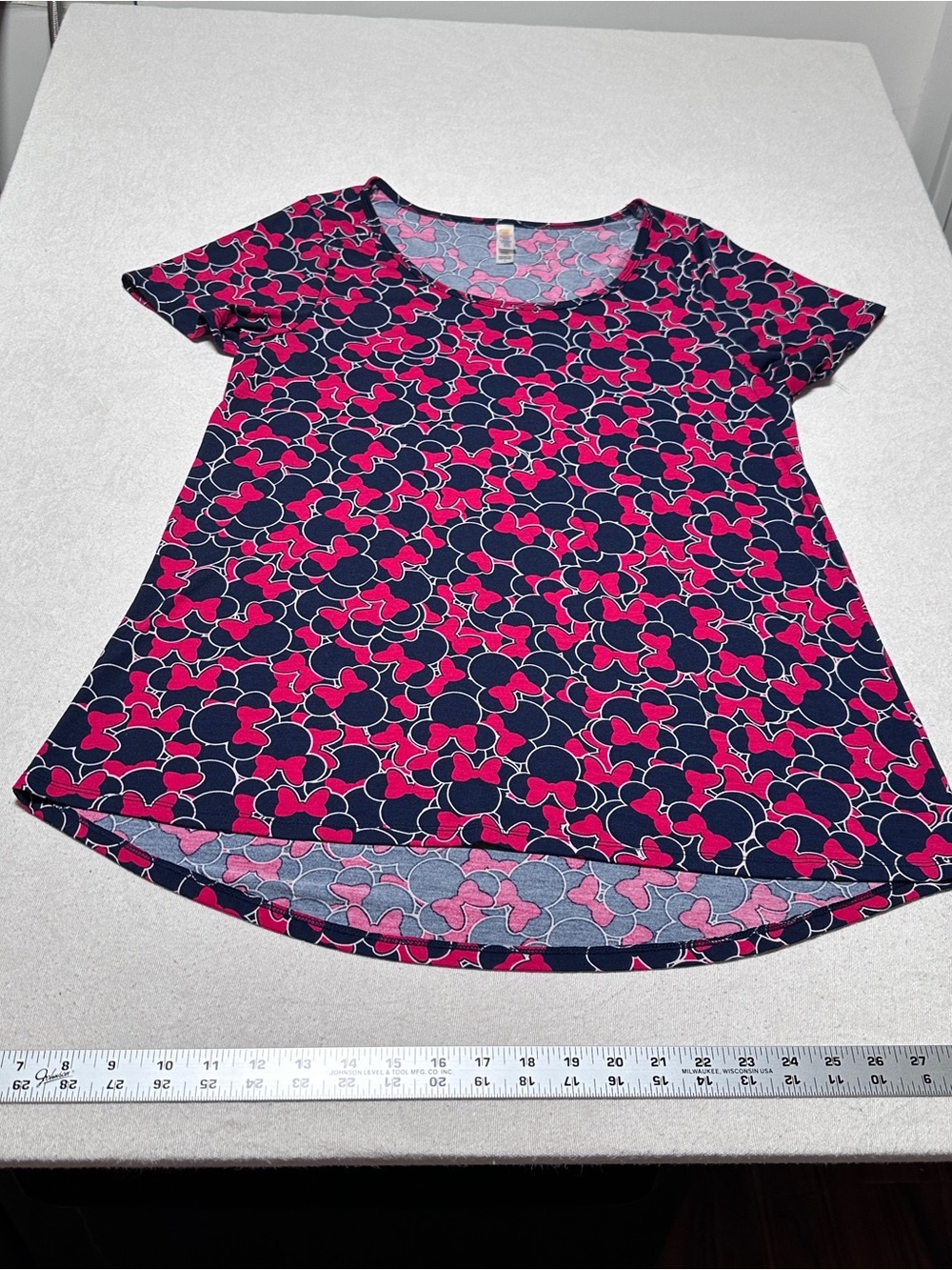 LuLaRoe Short Sleeve Scoop Neck Top in Navy and Hot Pink Minnie Mouse